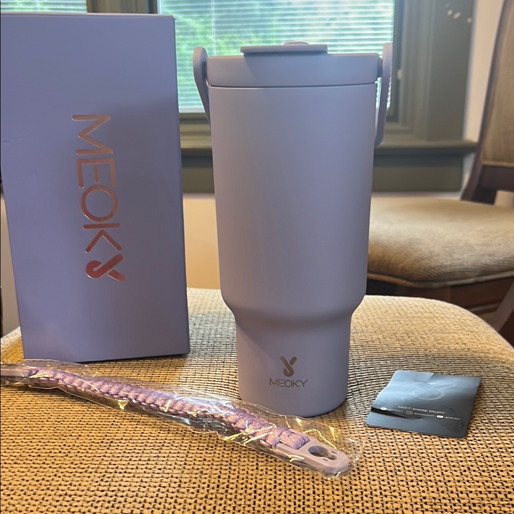 Meoky Purple Tumbler with Lid
